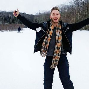 Meet your Posher, Jonathan